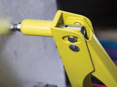 BlueSpot Tools B/S09101 Hand Rivet Gun + 60 Rivets