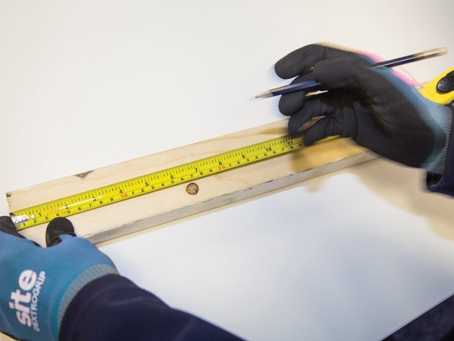 BlueSpot Tools B/S33012 Tape 5m (12 Piece Display)