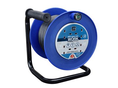 Masterplug MSTLDCT30134 Heavy-Duty Cable Reel 240V 13A 4-Socket Thermal Cut-Out 30m