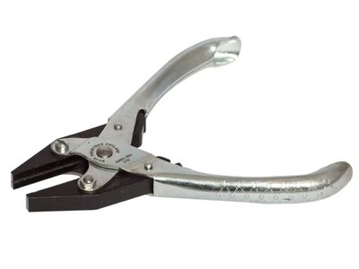 Maun MAU4860160 Flat Nose Pliers, Serrated Jaws 160mm