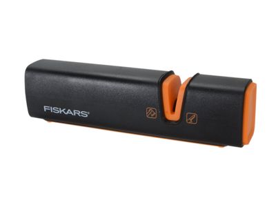 Fiskars FSK120740 Xsharp™ Axe &amp; Knife Sharpener