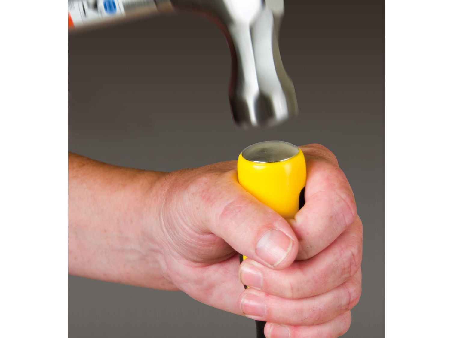 STANLEY STA016870 DYNAGRIP™ Bevel Edge Chisel with Strike Cap 6mm (1/4in)