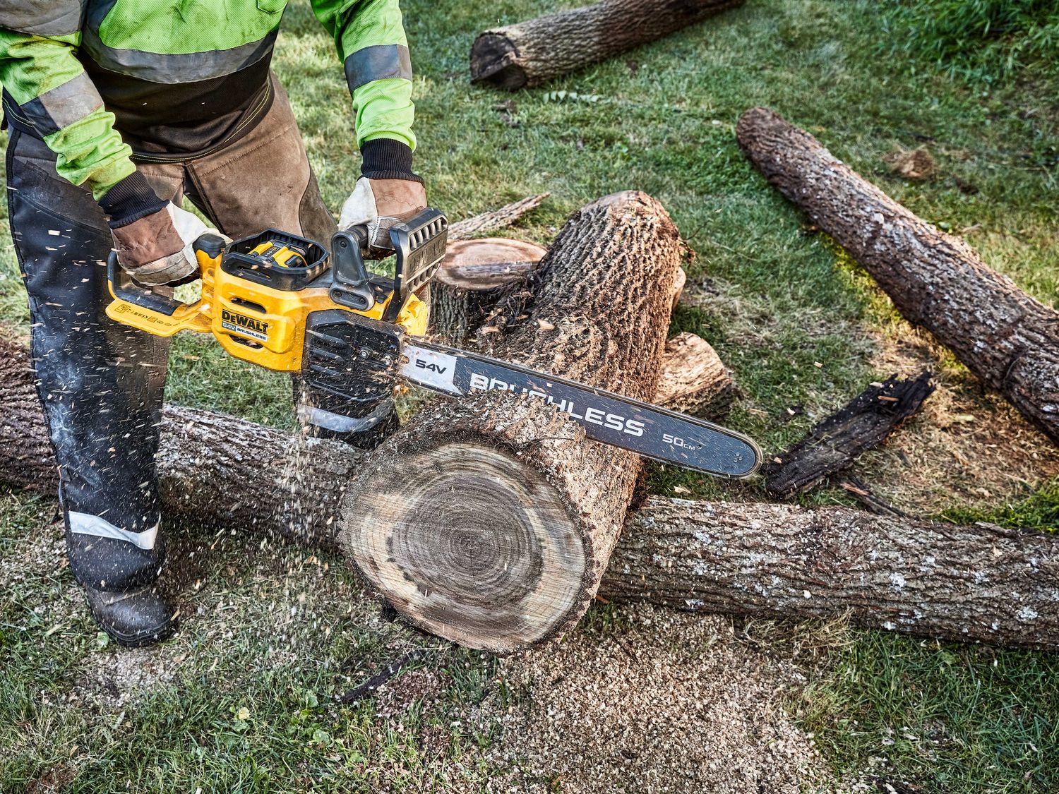 DEWALT DEWDCMCS575X DCMCS575X XR FlexVolt Chainsaw 50cm Bar 54V 1 x 3.0Ah Li-ion
