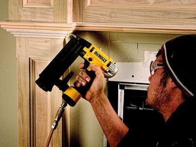 DEWALT DEWDPN1850PP DPN1850PP Pneumatic Oil-Free 18 Gauge Brad Nailer