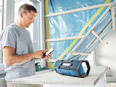 Bosch BSH6014A3070 GPB 18V-2 C Professional Bluetooth Radio 240V &amp; Li-ion Bare Unit