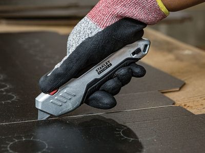 STANLEY STA010370 FatMax Premium Auto-Retract Squeeze Safety Knife