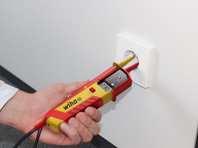 Wiha WHA44319 eMobility Voltage and Continuity Tester 12-1,000 V AC, CAT IV