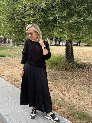 Silk black skirt