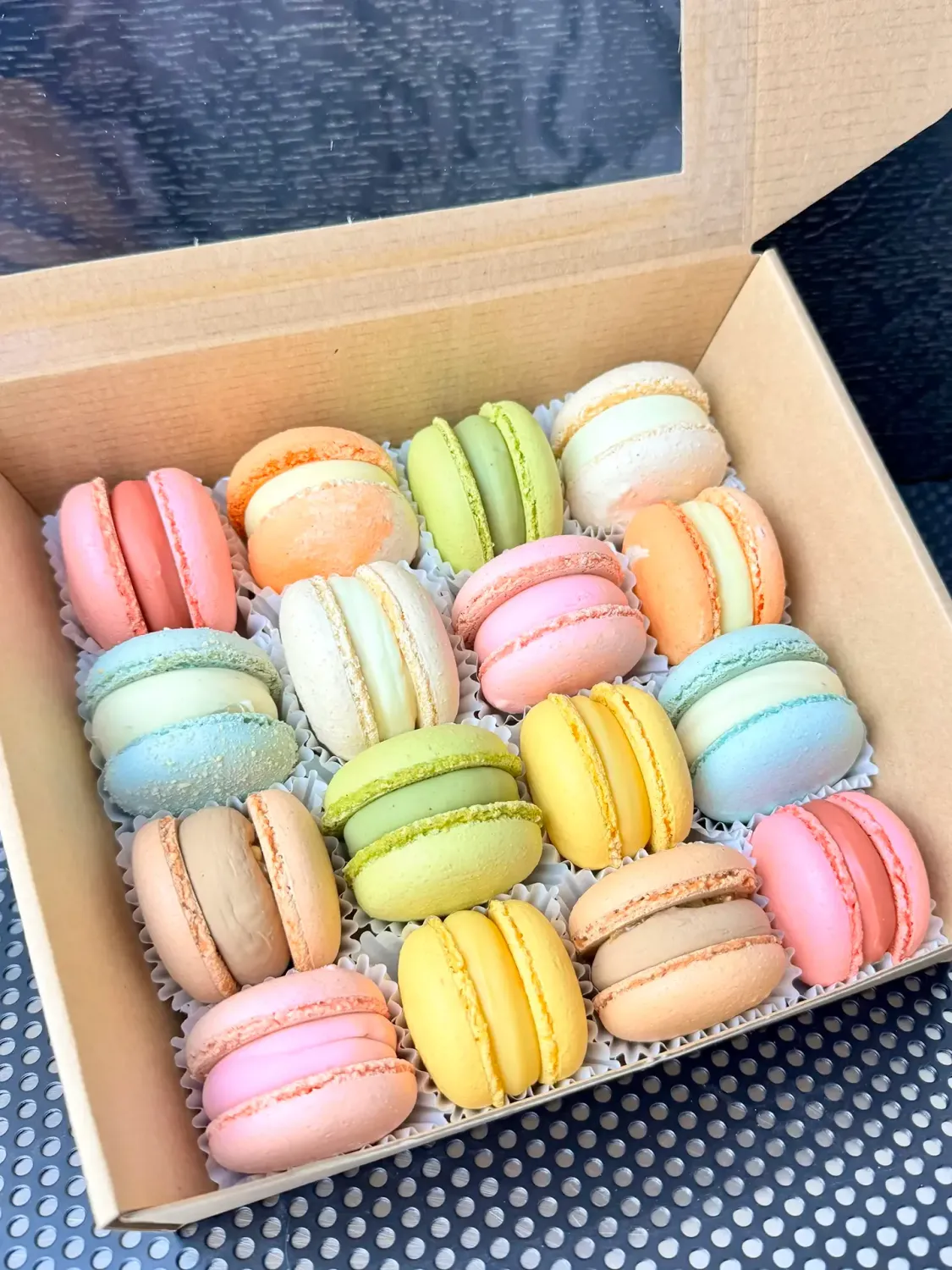 Degustacinis macarons rinkinys 16 vnt.