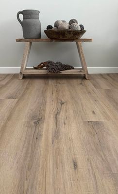 City 4600 (dryback) Smoked Oak Light