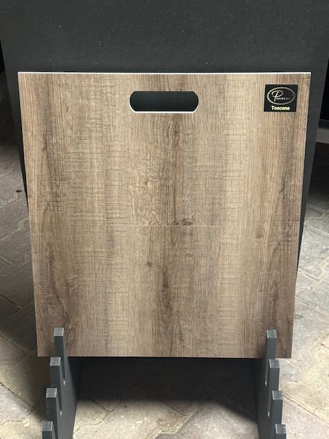 Toscane Rigid Click rechte plank en visgraat