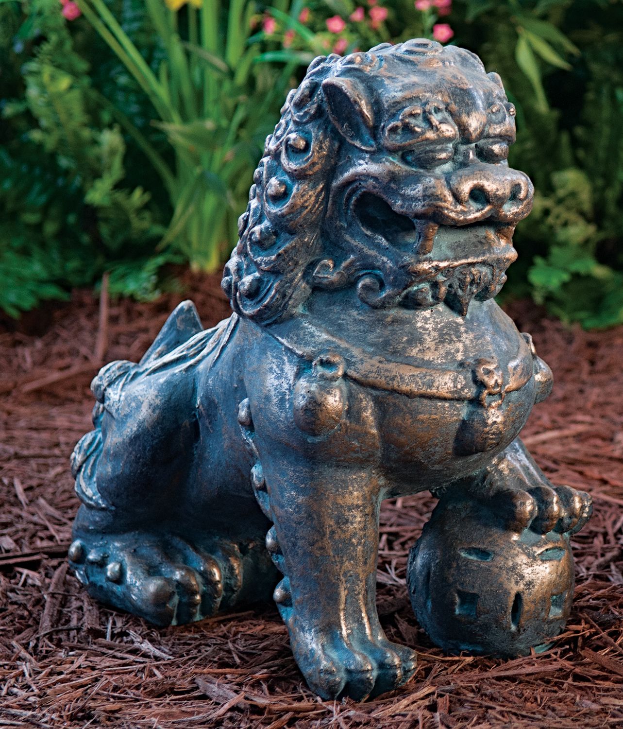 39602 Sm. Foo Dog w/ Ball