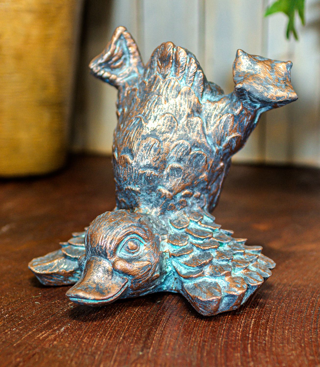 48005C Laughing Duck Over