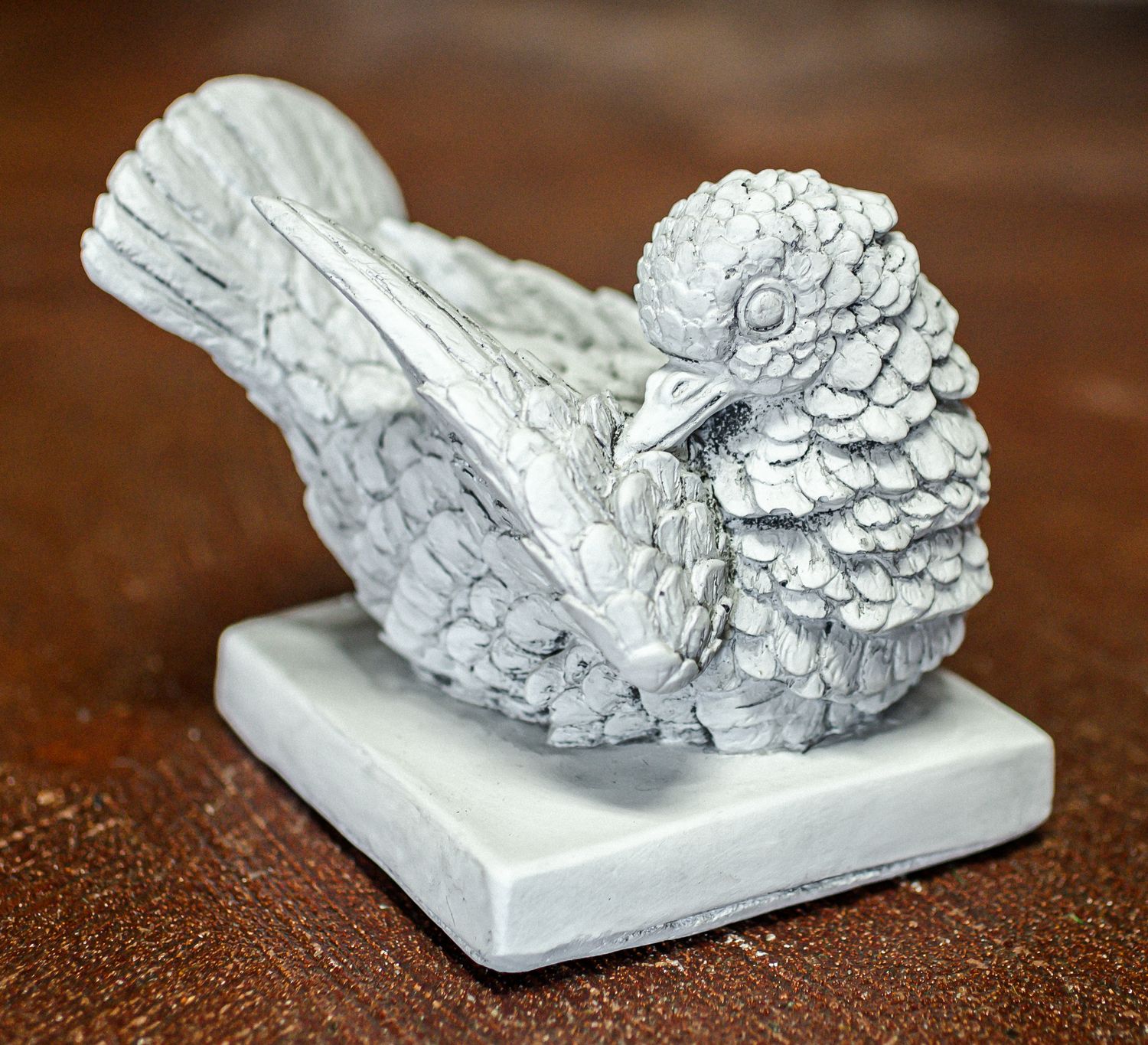 48037 Dove on Square Base