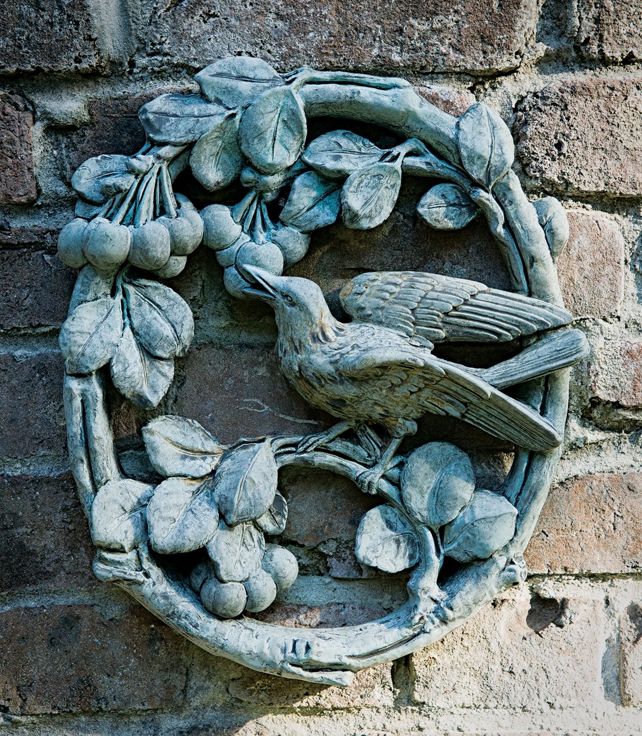 66004 Oval Bird Plaque w/ Cherries