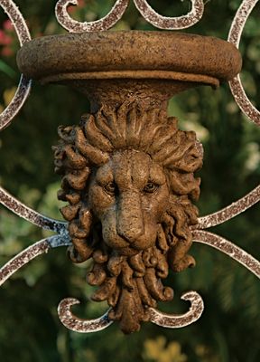 66007 Sm. Lion Shelf