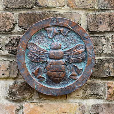 66047 Bee Plaque