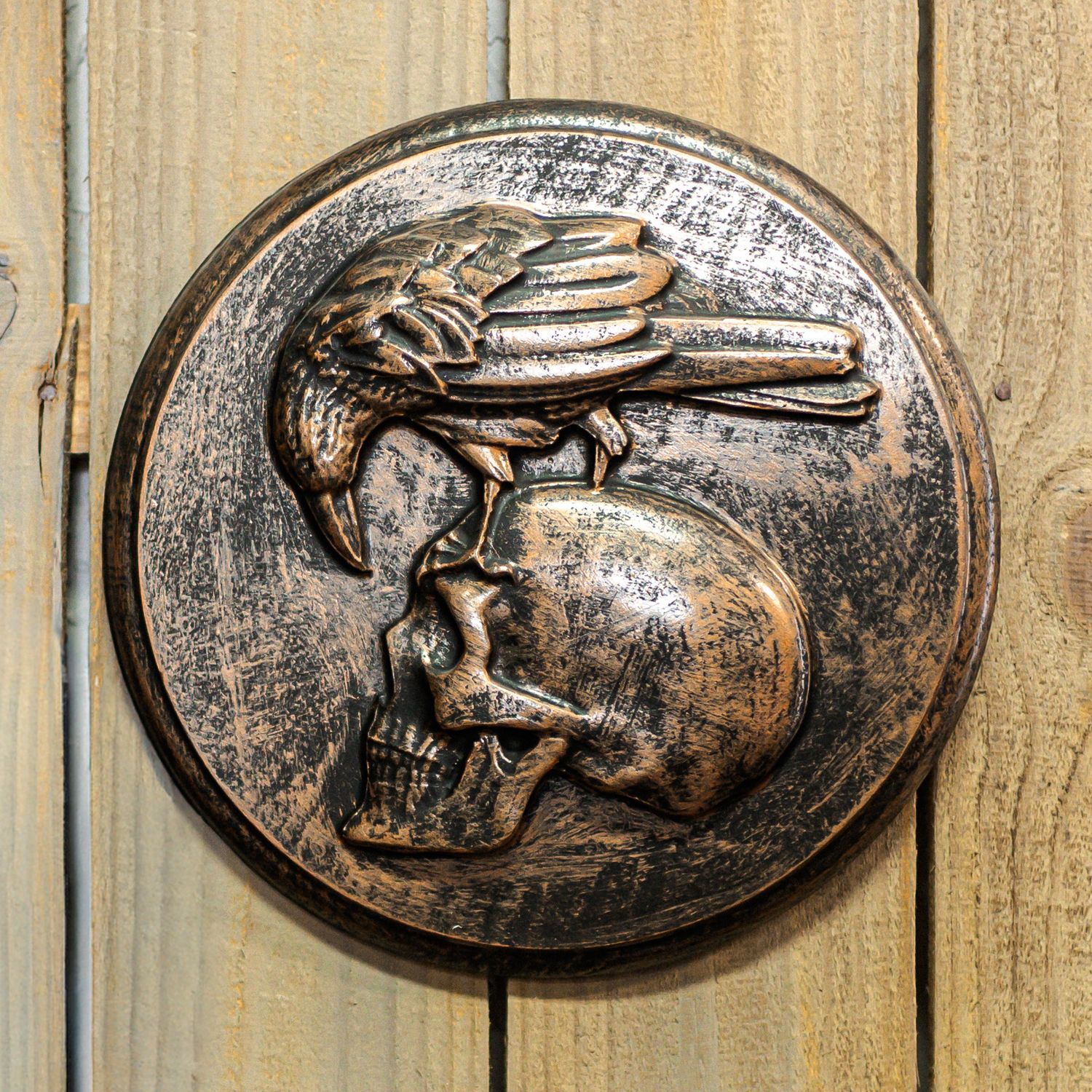 66059 Left-facing Crow on Skull Plaque