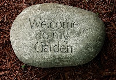 77002 Welcome to My Garden