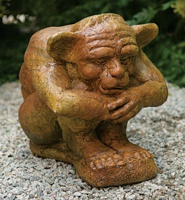 38001 Lg. Sitting Gargoyle