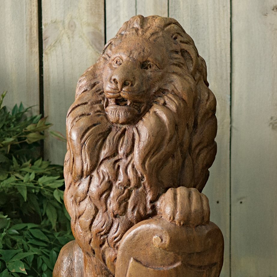 58502 Lion w/ Shield - Left