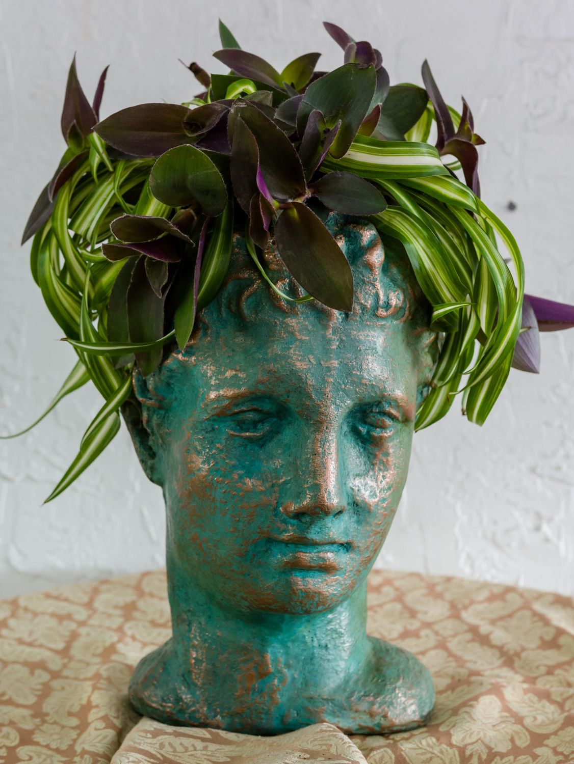 72003 Hermes Head Planter