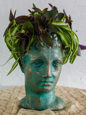 72003 Hermes Head Planter