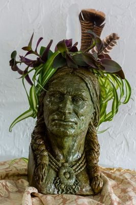 72006 Native American Head Planter