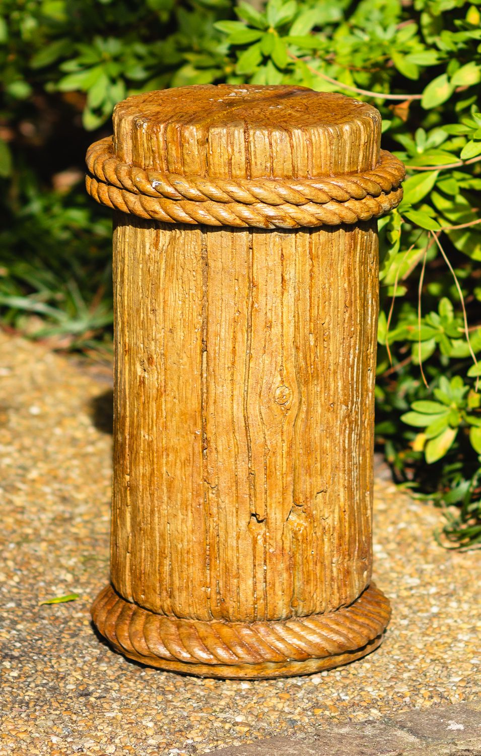 44018 Lg. Piling w/ Rope