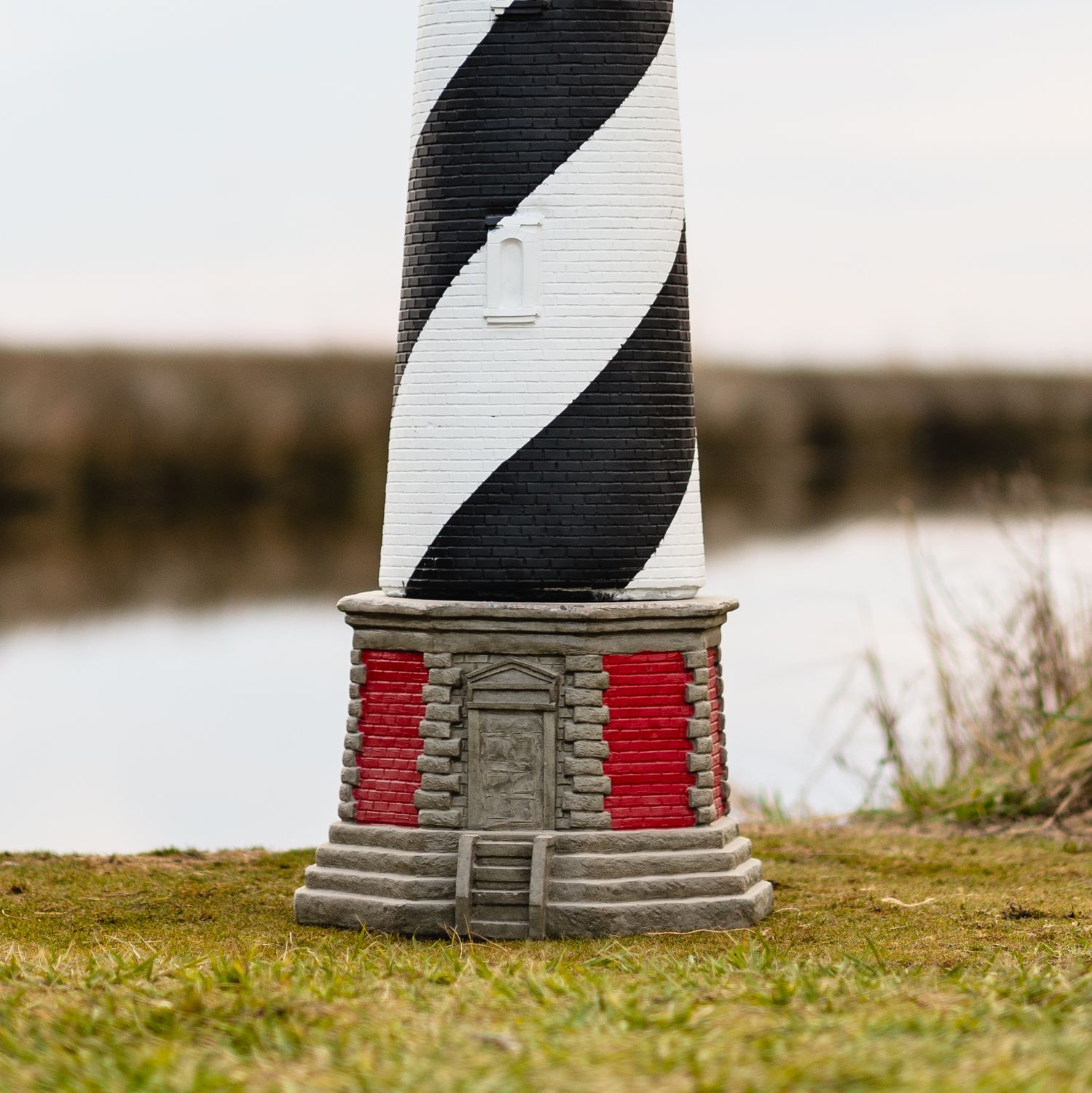 570102 5.5' Hatteras Lighthouse
