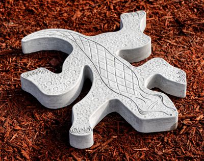 75030 Lizard Stepping Stone
