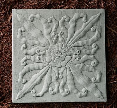 75009 English Rose Stepping Stone
