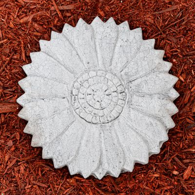 75026 Flower Stepping Stone