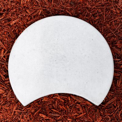 75036 Smooth Round w/ Missing Piece Stepping Stone