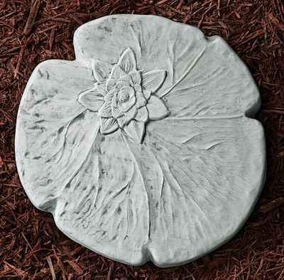 75004 Lilly Pad Stepping Stone