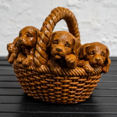 55028 Puppies in a Basket
