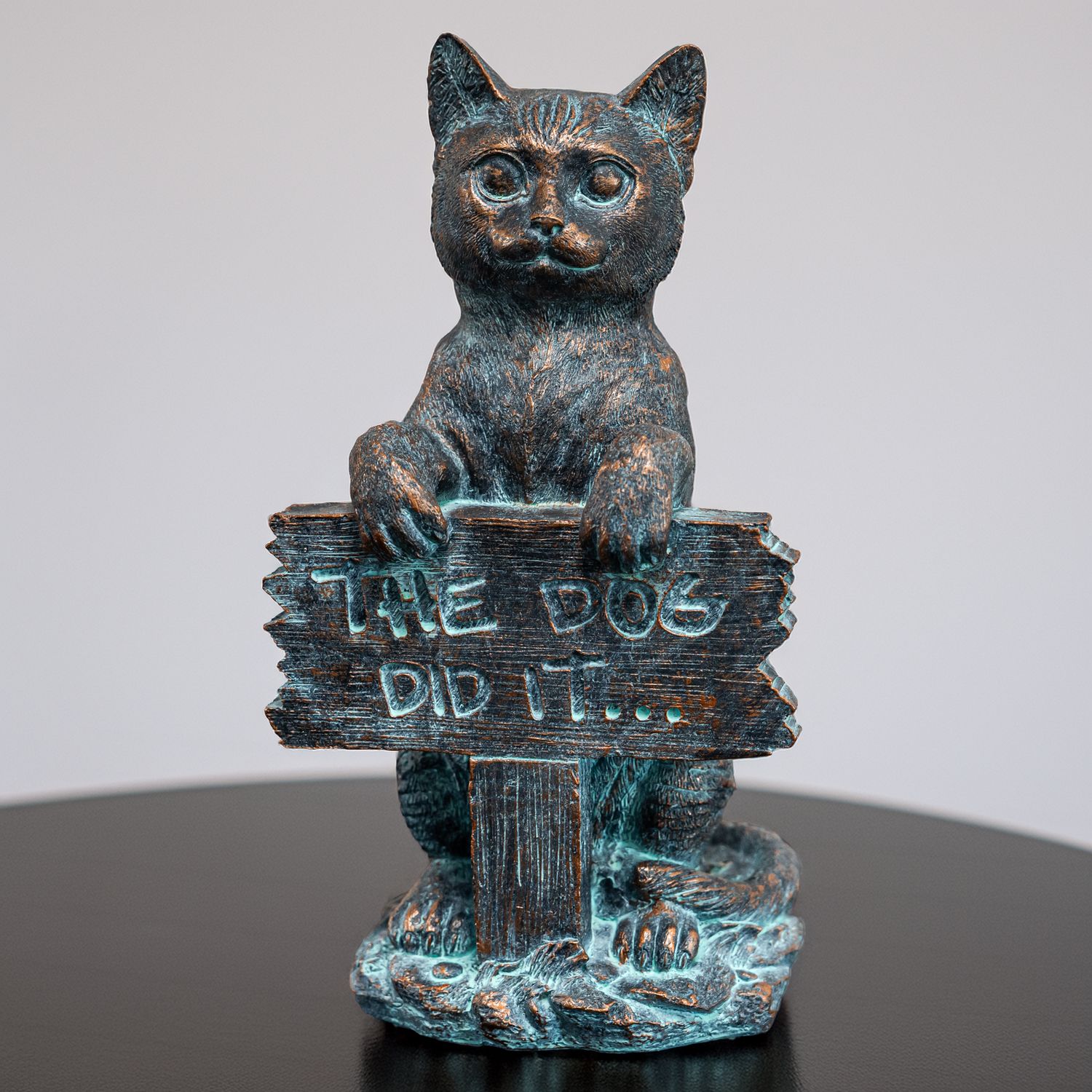 53017 Cat w/ Sign (The Dog Did It)