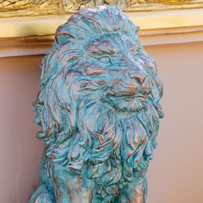 58511 Royal Lions on Bases