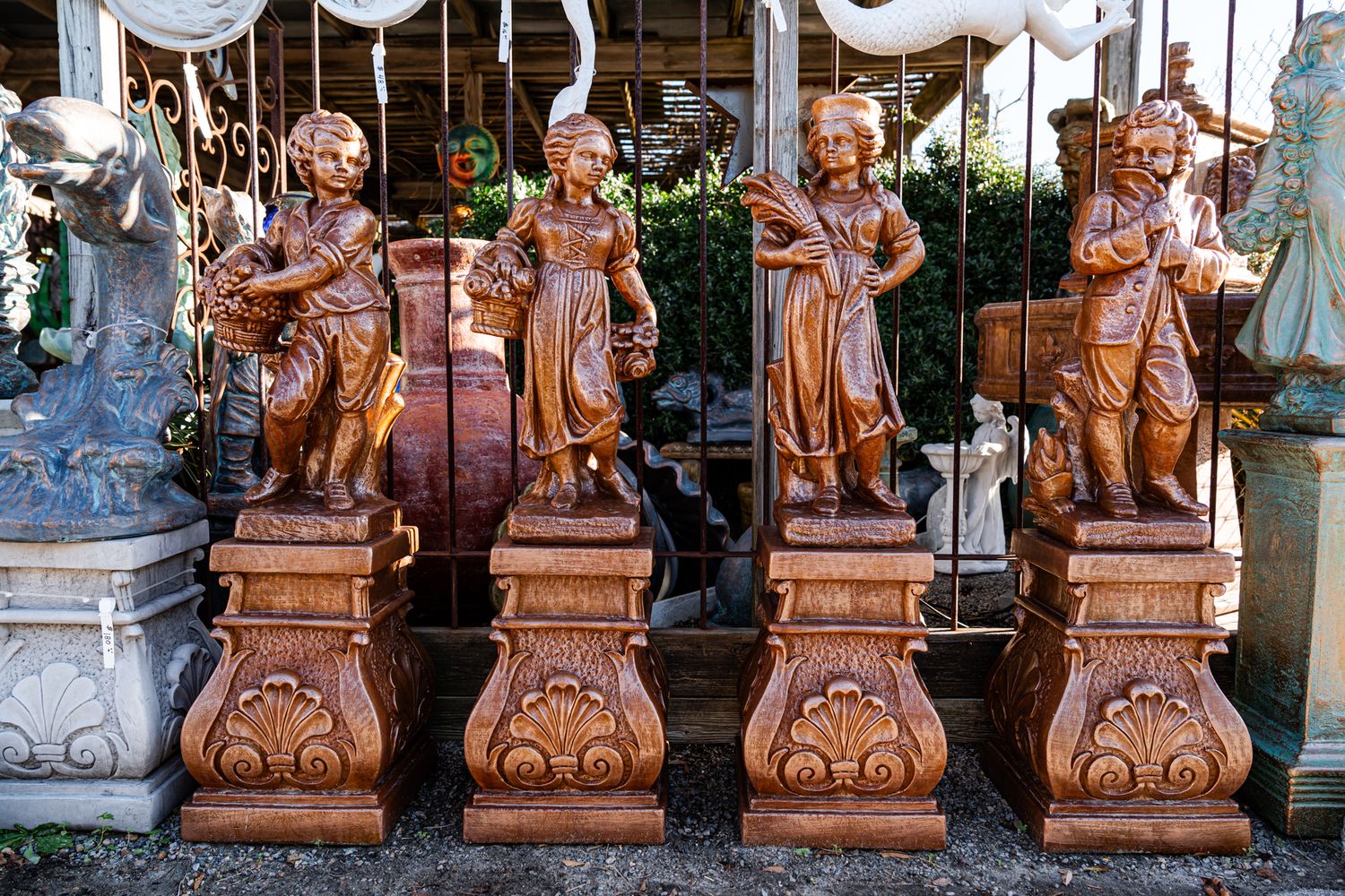 32014 4 English Seasons w/ Base Set