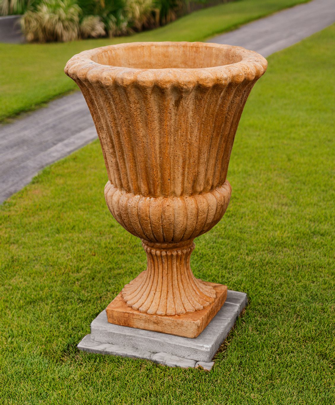 71310 Lg. Ribbed Urn