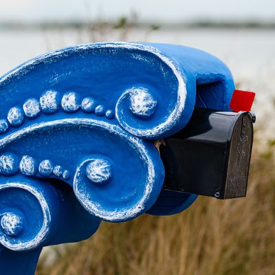 90250 Wave Mailbox Holder