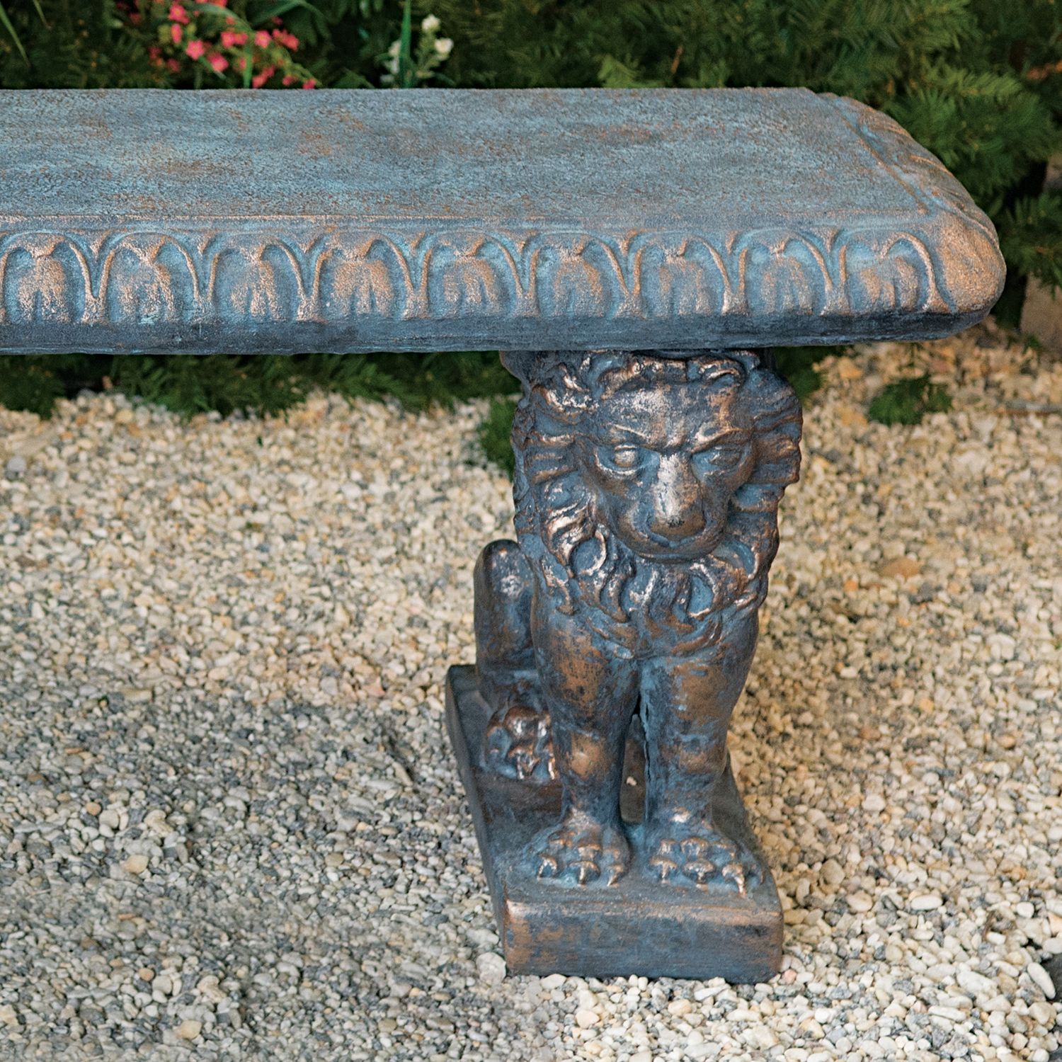 40011 Winged-Lion Bench Straight Leaf Top
