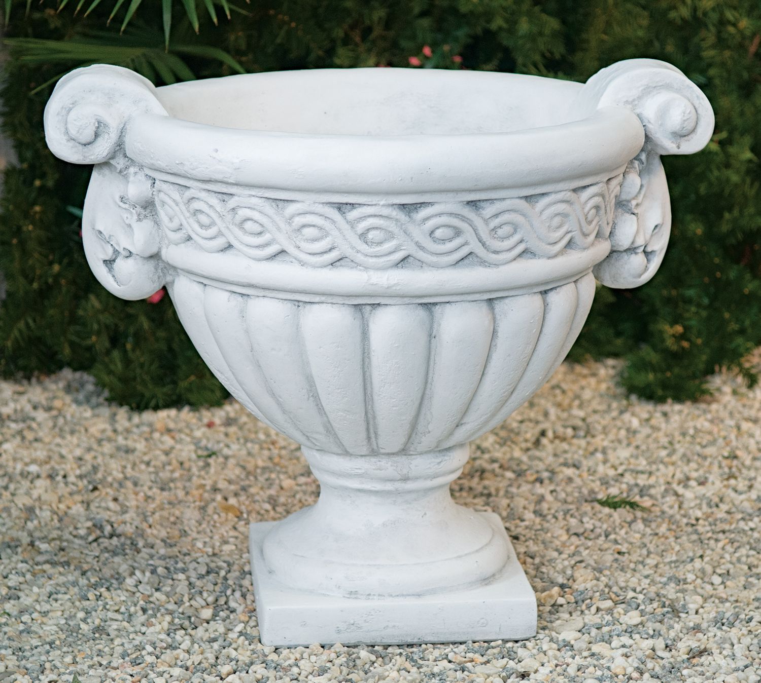 71016 Celtic Urn