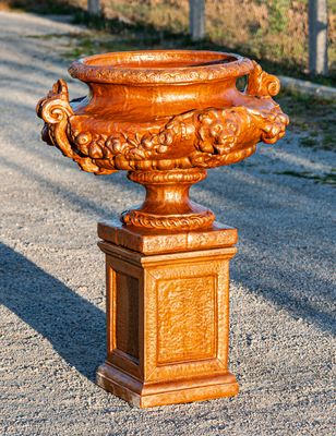 71030 Grand Lion Urn