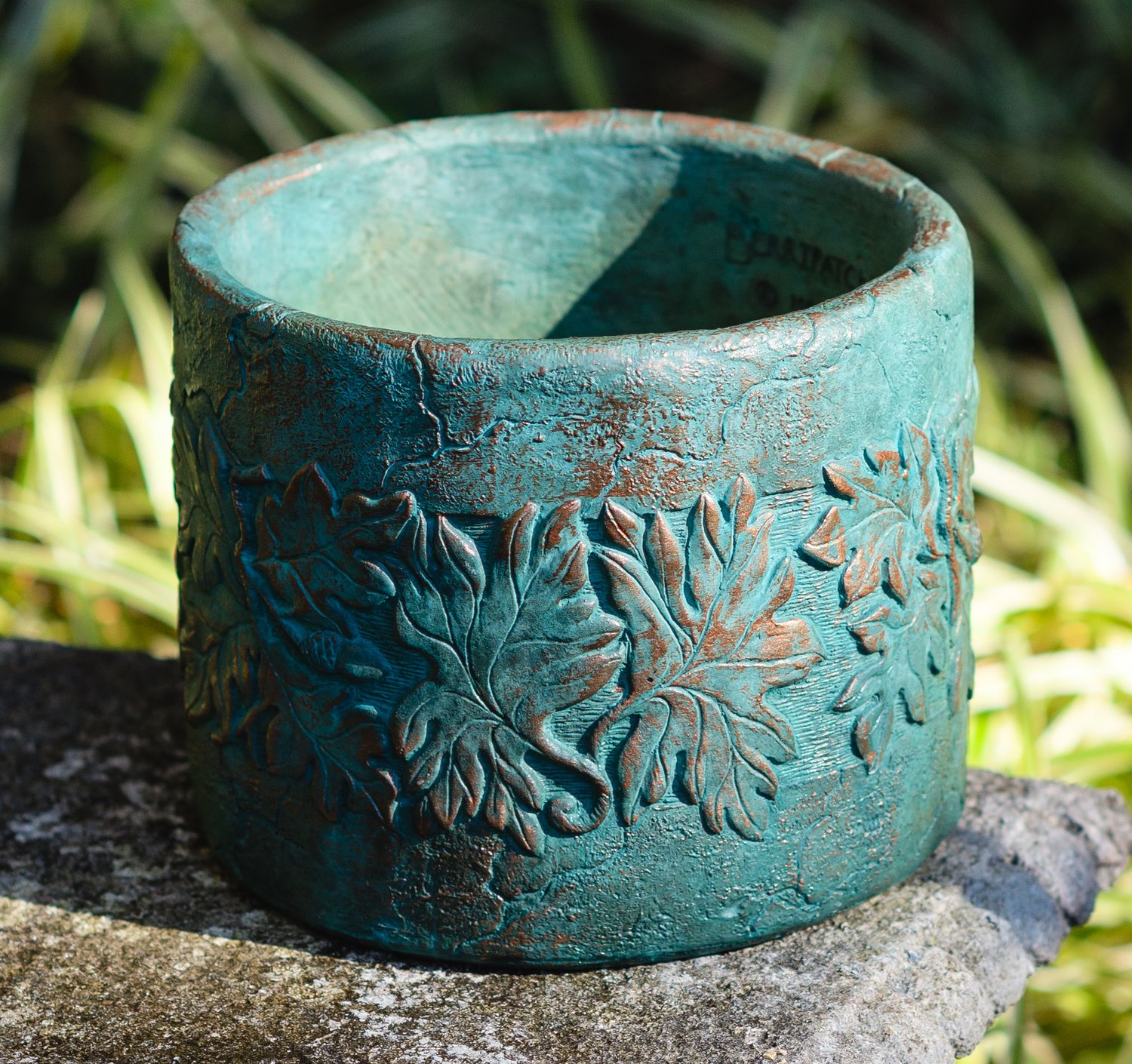 71062 Sm. Round Leaf Pot