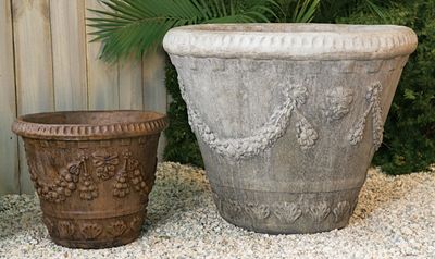 71021 Md. Garland Pot