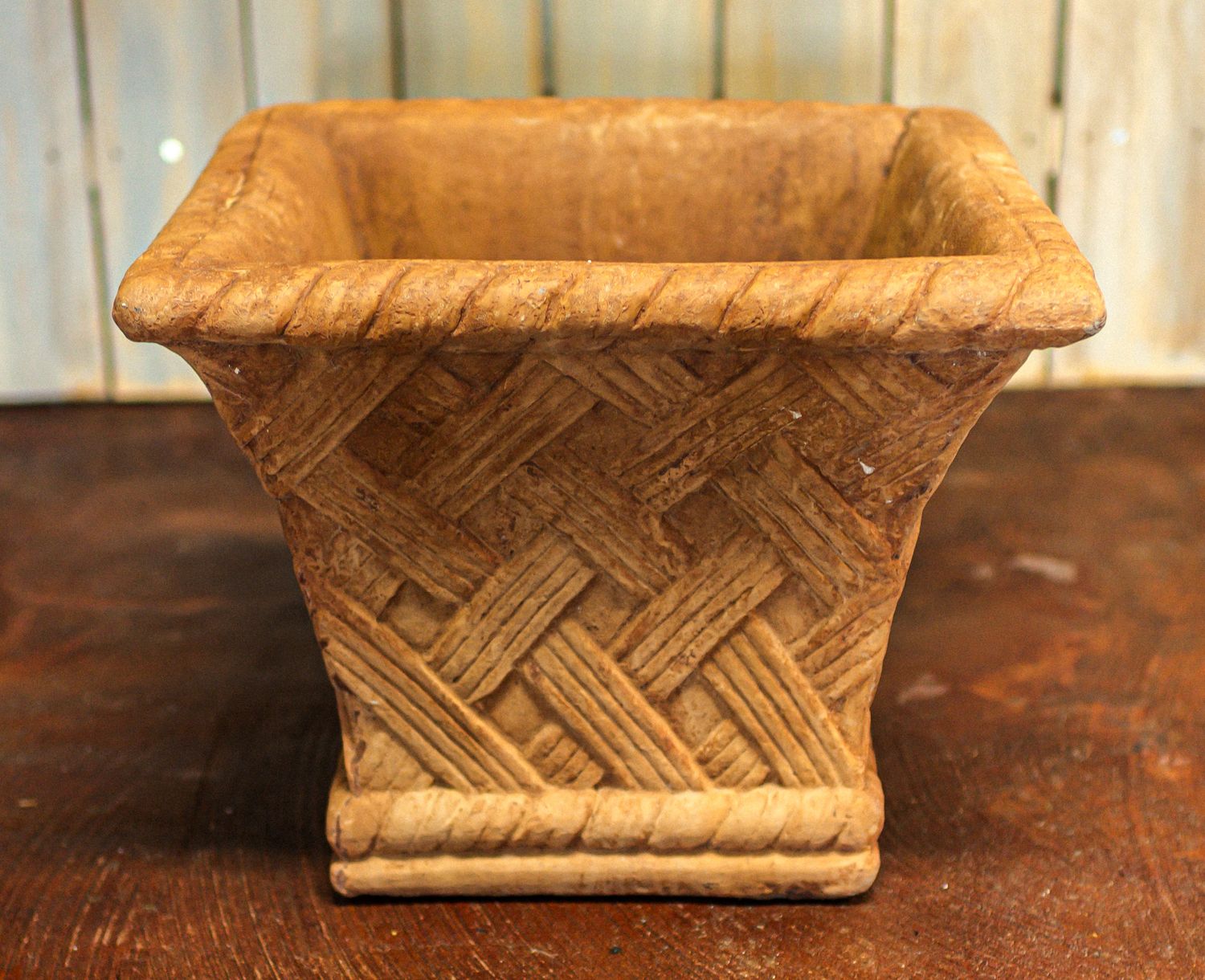 71055 Square Weave Planter