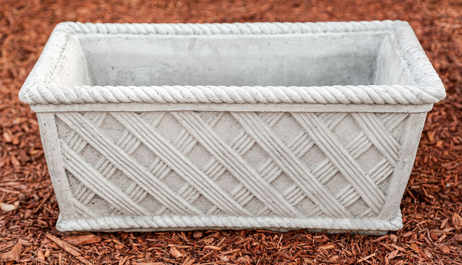 71082 Rectangular Basket / Rope Rim