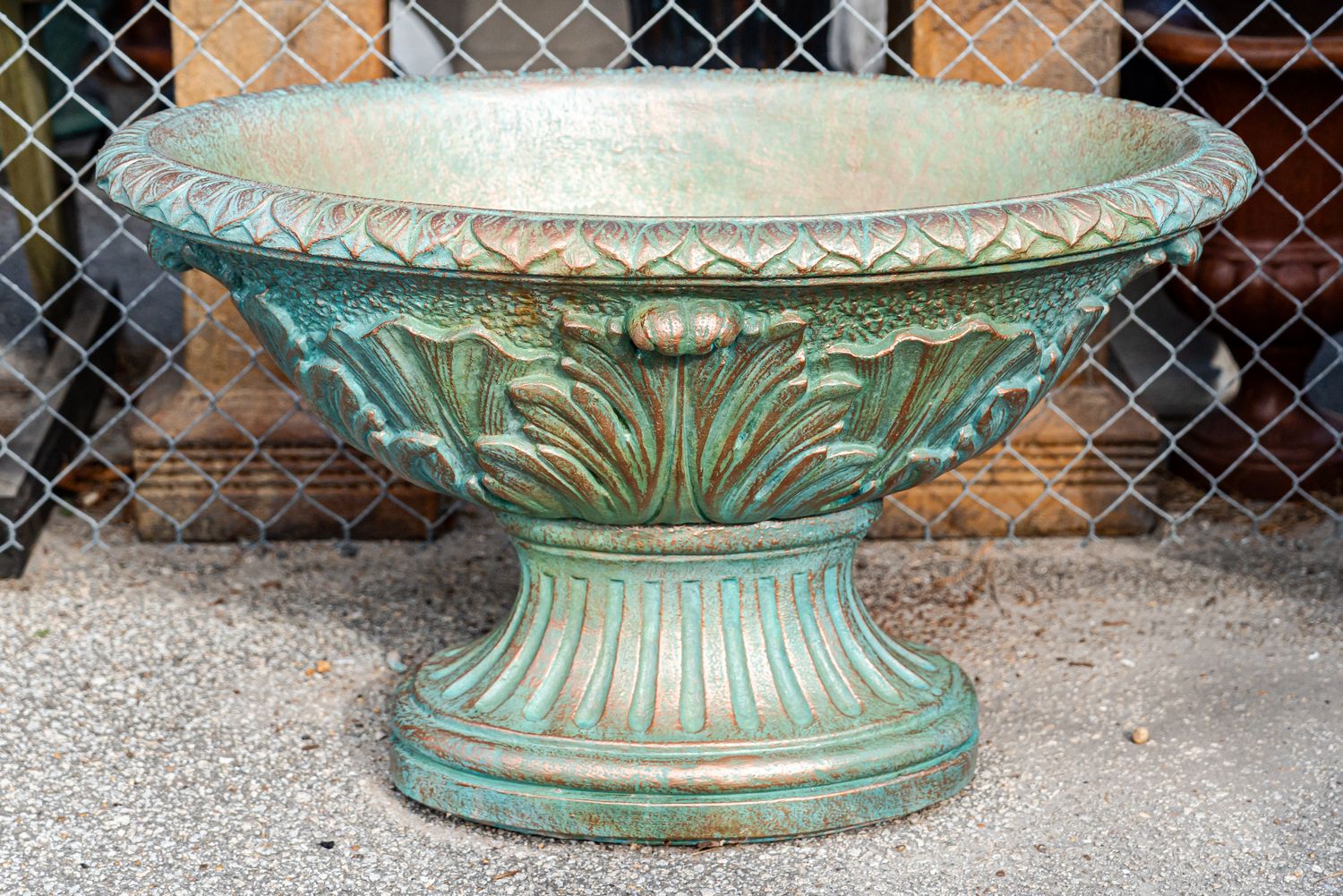 71097 Lg. Oval Acanthus Urn