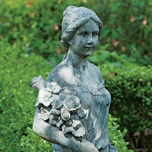 31020 Lady w/ Flowers